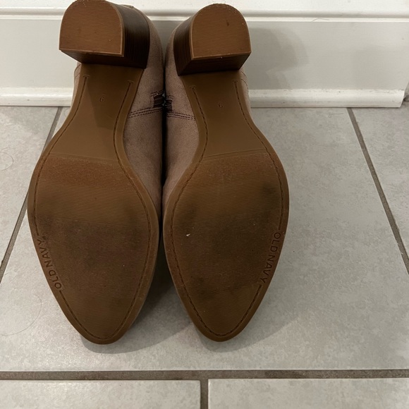 Womens Old Navy ankle booties - Picture 2 of 2